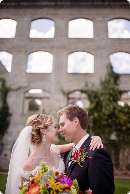 Kaleden-wedding_Linden-Gardens_vineyards-Okanagan-photographer_132629_by-Kevin-Trowbridge