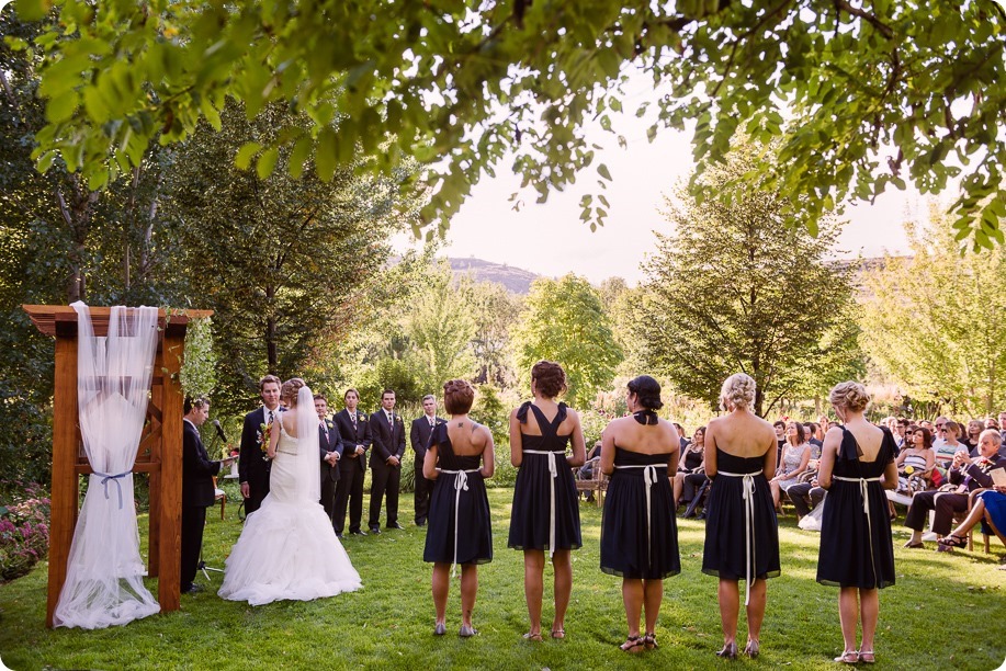 Kaleden-wedding_Linden-Gardens_vineyards-Okanagan-photographer_162035_by-Kevin-Trowbridge