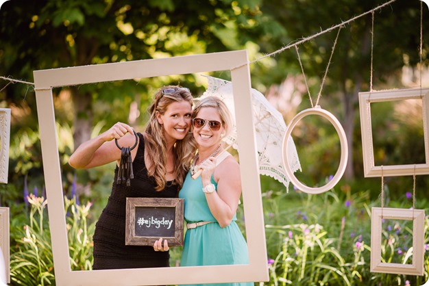 Kaleden-wedding_Linden-Gardens_vineyards-Okanagan-photographer_171835_by-Kevin-Trowbridge