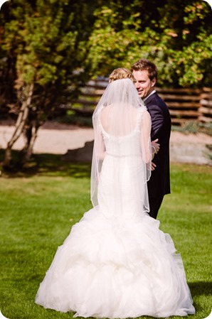 Kaleden-wedding_Linden-Gardens_vineyards-Okanagan-photographer__131233_by-Kevin-Trowbridge