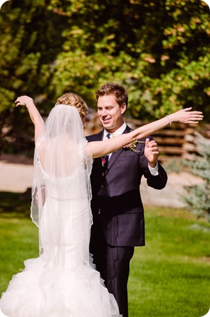 Kaleden-wedding_Linden-Gardens_vineyards-Okanagan-photographer__131236_by-Kevin-Trowbridge