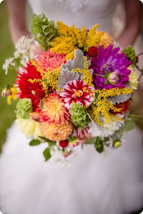 Kaleden-wedding_Linden-Gardens_vineyards-Okanagan-photographer__132108_by-Kevin-Trowbridge