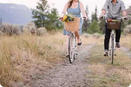 Kelowna-engagement-session_coffee-Knox-Mountain-cruiser-bikes_Okanagan-photographer_132_by-Kevin-Trowbridge