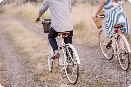 Kelowna-engagement-session_coffee-Knox-Mountain-cruiser-bikes_Okanagan-photographer_133_by-Kevin-Trowbridge