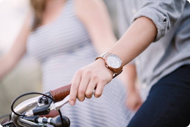 Kelowna-engagement-session_coffee-Knox-Mountain-cruiser-bikes_Okanagan-photographer_137_by-Kevin-Trowbridge