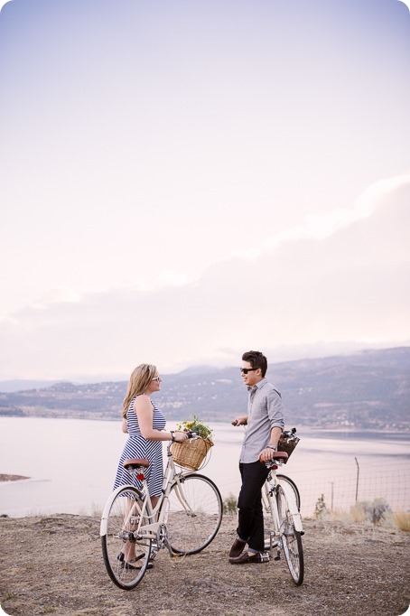 Kelowna-engagement-session_coffee-Knox-Mountain-cruiser-bikes_Okanagan-photographer_65_by-Kevin-Trowbridge