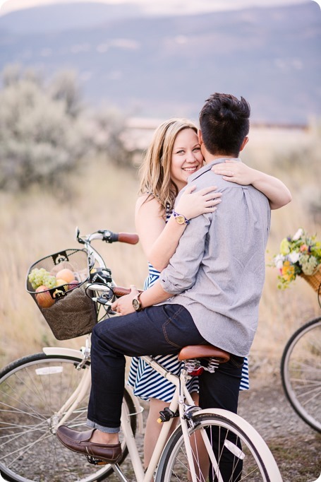 Kelowna-engagement-session_coffee-Knox-Mountain-cruiser-bikes_Okanagan-photographer_85_by-Kevin-Trowbridge