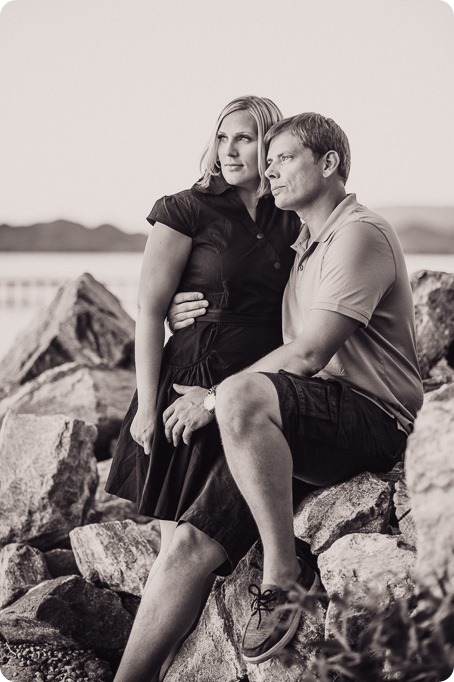 Kelowna-engagement-session_lake-dog-portraits_Okanagan-photographer_118_by-Kevin-Trowbridge