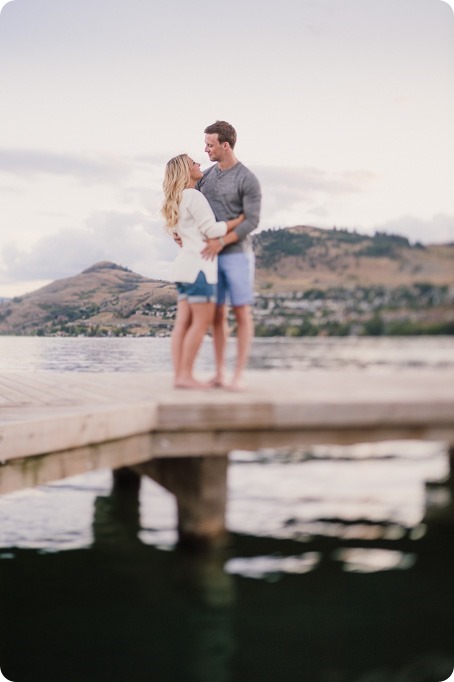 Kelowna-wedding-photographer_Okanagan engagement session_Kal beach_44455_by-Kevin-Trowbridge