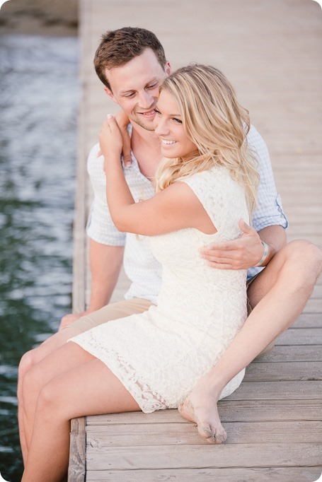 Kelowna-wedding-photographer_Okanagan engagement session_Kal beach_88635_by-Kevin-Trowbridge