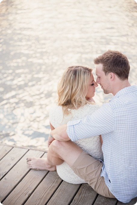 Kelowna-wedding-photographer_Okanagan engagement session_Kal beach_88655_by-Kevin-Trowbridge