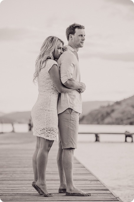 Kelowna-wedding-photographer_Okanagan engagement session_Kal beach_89171_by-Kevin-Trowbridge