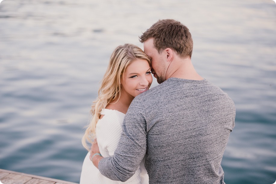 Kelowna-wedding-photographer_Okanagan engagement session_Kal beach_89406_by-Kevin-Trowbridge