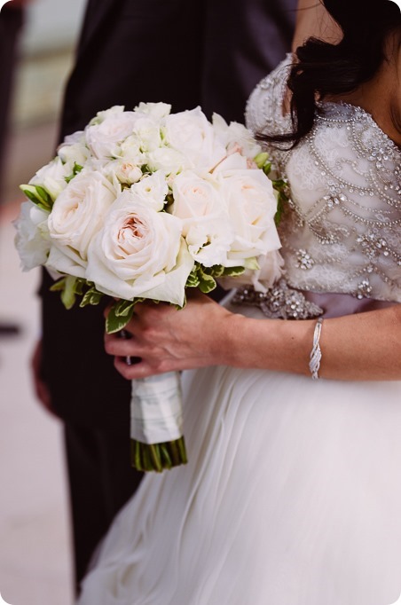 Sparkling-Hill-wedding_glamourous-crystal-decor_Lazaro-bridal-gown_101_by-Kevin-Trowbridge