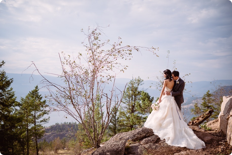 Sparkling-Hill-wedding_glamourous-crystal-decor_Lazaro-bridal-gown_156_by-Kevin-Trowbridge