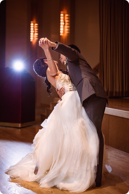 Sparkling-Hill-wedding_glamourous-crystal-decor_Lazaro-bridal-gown_207_by-Kevin-Trowbridge