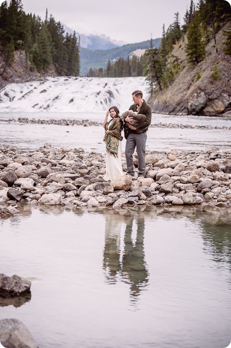 Banff-portraits_moss-forest_Fairmont-bohemian-family-session-newborn_07_by-Kevin-Trowbridge