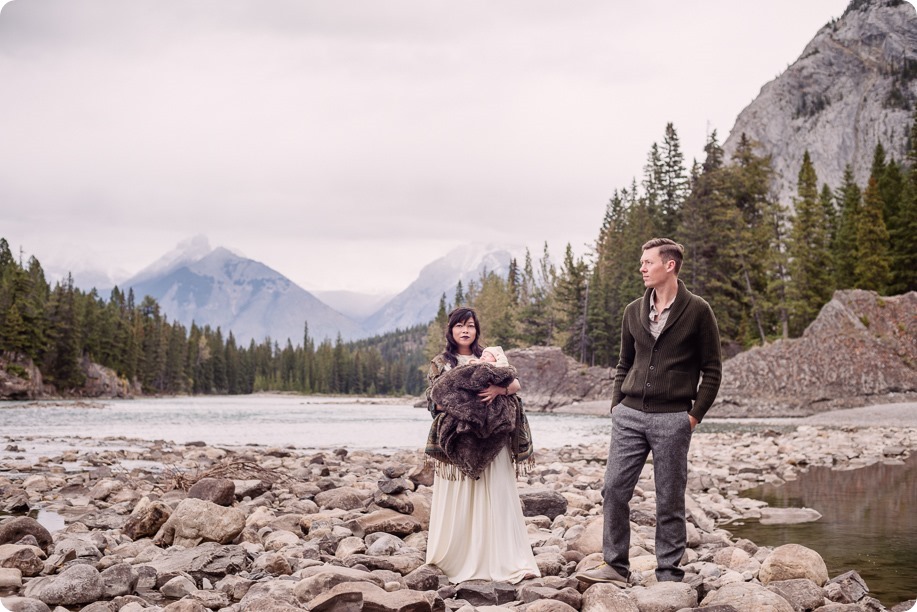 Banff-portraits_moss-forest_Fairmont-bohemian-family-session-newborn_11_by-Kevin-Trowbridge