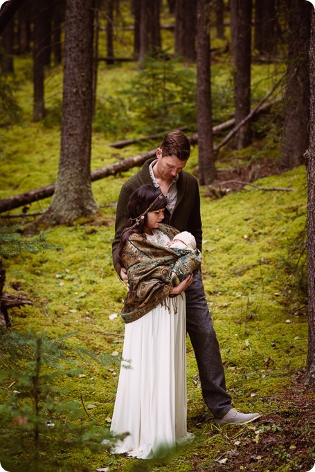 Banff-portraits_moss-forest_Fairmont-bohemian-family-session-newborn_38_by-Kevin-Trowbridge