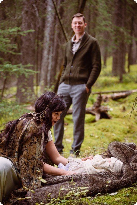 Banff-portraits_moss-forest_Fairmont-bohemian-family-session-newborn_41_by-Kevin-Trowbridge