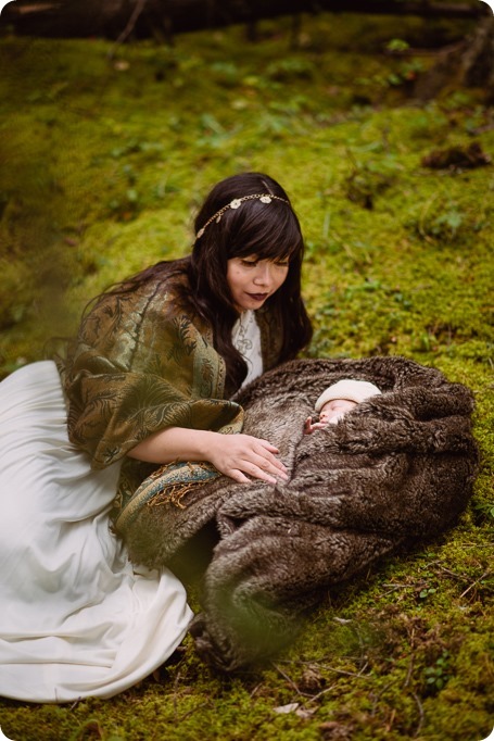 Banff-portraits_moss-forest_Fairmont-bohemian-family-session-newborn_46_by-Kevin-Trowbridge