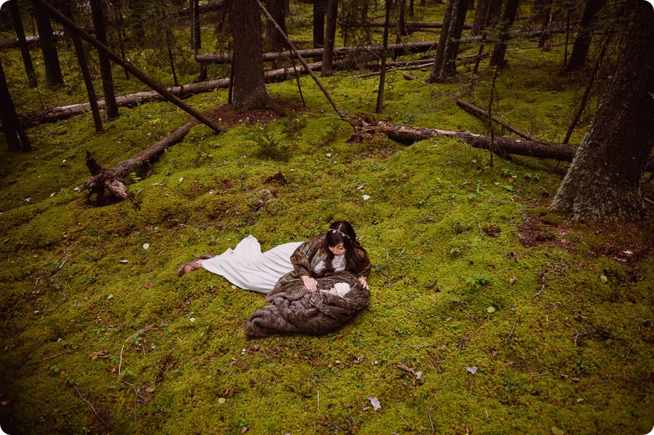 Banff-portraits_moss-forest_Fairmont-bohemian-family-session-newborn_47_by-Kevin-Trowbridge