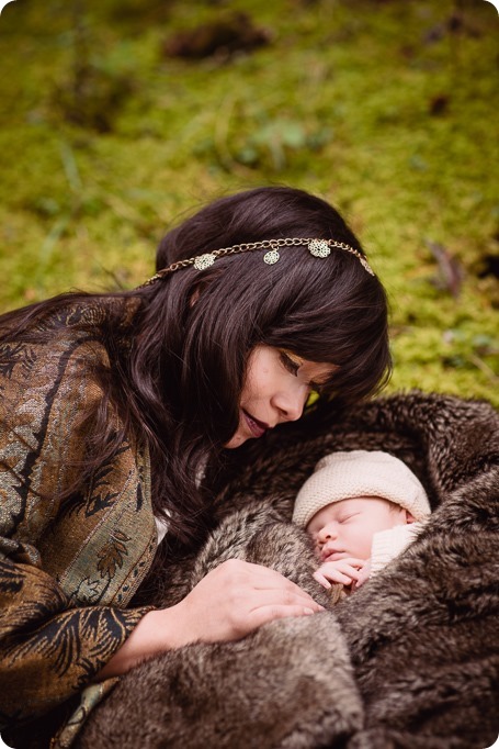 Banff-portraits_moss-forest_Fairmont-bohemian-family-session-newborn_48_by-Kevin-Trowbridge