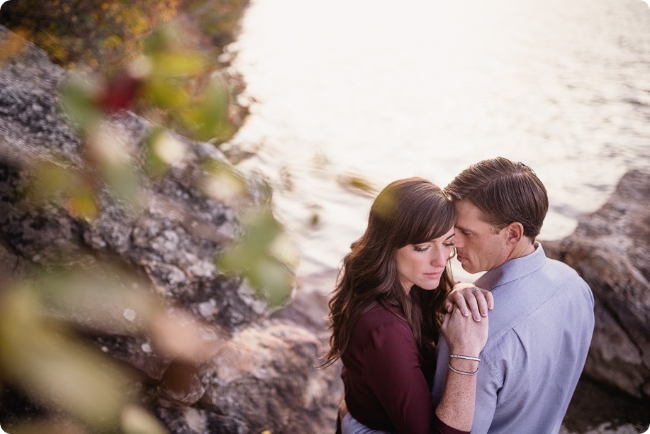 Kelowna-wedding-photographer_Okanagan-engagement-photography-kaloya-park_85992_by-Kevin-Trowbridge