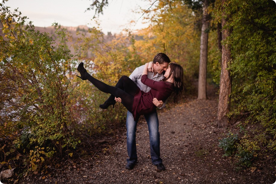 Kelowna-wedding-photographer_Okanagan-engagement-photography-kaloya-park_86107_by-Kevin-Trowbridge