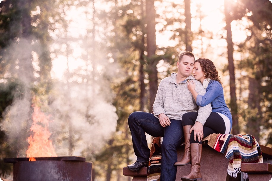 Kelowna-wedding-photographer_Okanagan-engagement-session-Fintry-park__41455_by-Kevin-Trowbridge