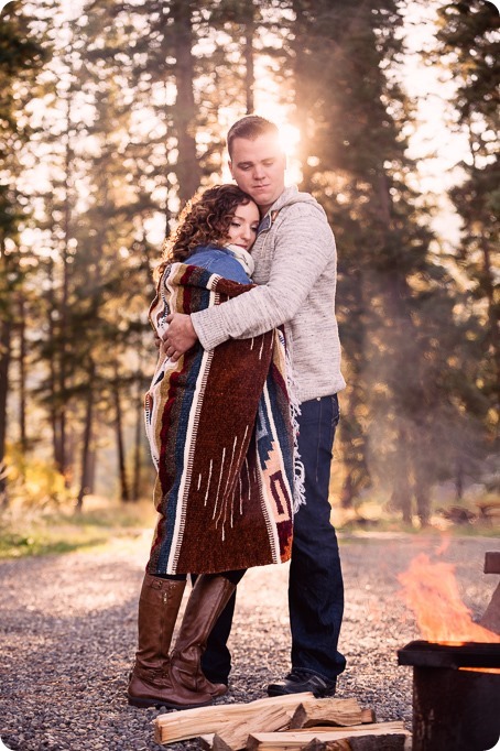 Kelowna-wedding-photographer_Okanagan-engagement-session-Fintry-park__41509_by-Kevin-Trowbridge