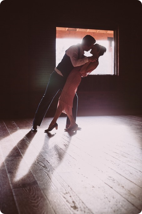 Kelowna-engagement-session_Gatsby-portraits_flapper-dancing-Charleston_153_by-Kevin-Trowbridge