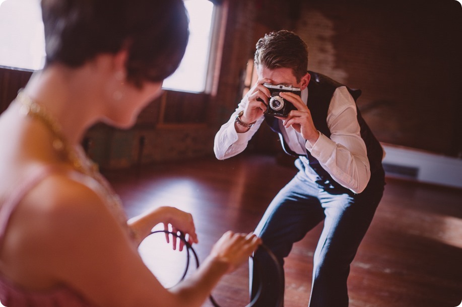 Kelowna-engagement-session_Gatsby-portraits_flapper-dancing-Charleston_167_by-Kevin-Trowbridge