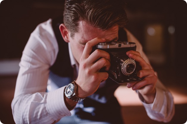 Kelowna-engagement-session_Gatsby-portraits_flapper-dancing-Charleston_171_by-Kevin-Trowbridge