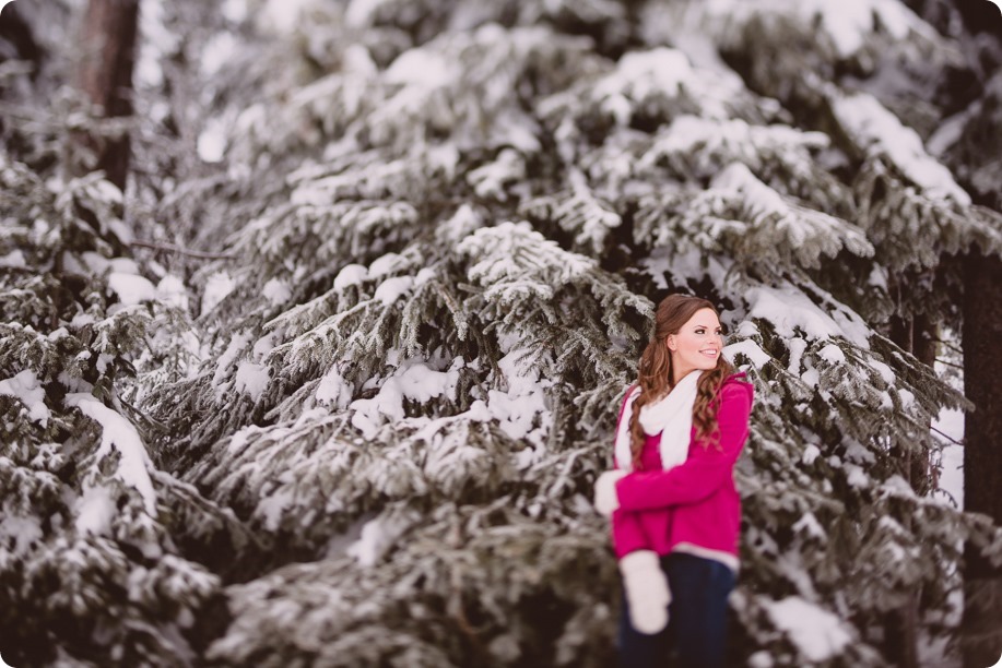 Silverstar-engagement-session_outdoor-skating-portraits_snow-pond-coffeeshop_15_by-Kevin-Trowbridge