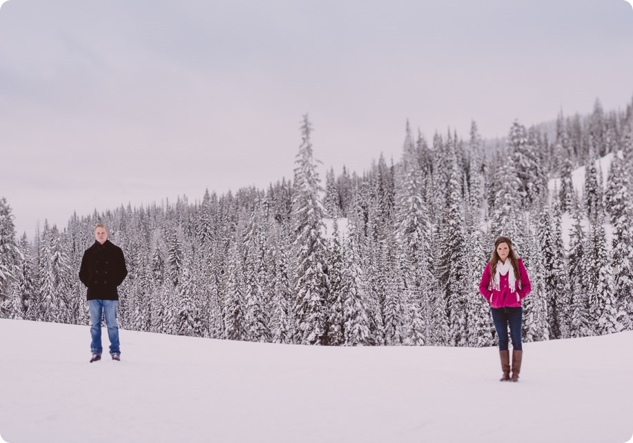 Silverstar-engagement-session_outdoor-skating-portraits_snow-pond-coffeeshop_41_by-Kevin-Trowbridge