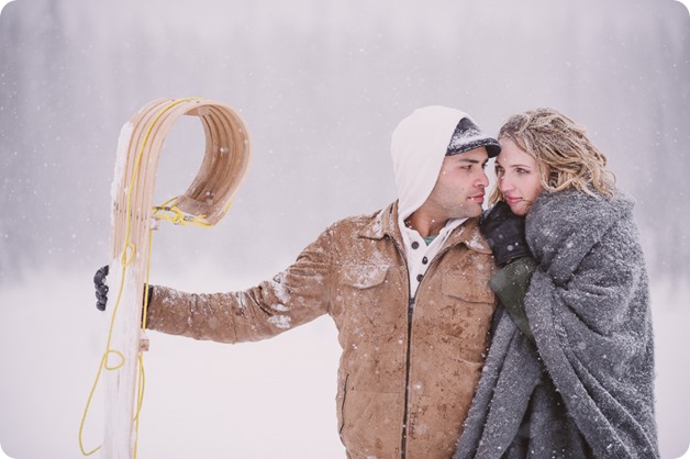 Big-White-engagement-session_Okanagan-photographer_snowy-winter-couples-portraits__46595_by-Kevin-Trowbridge