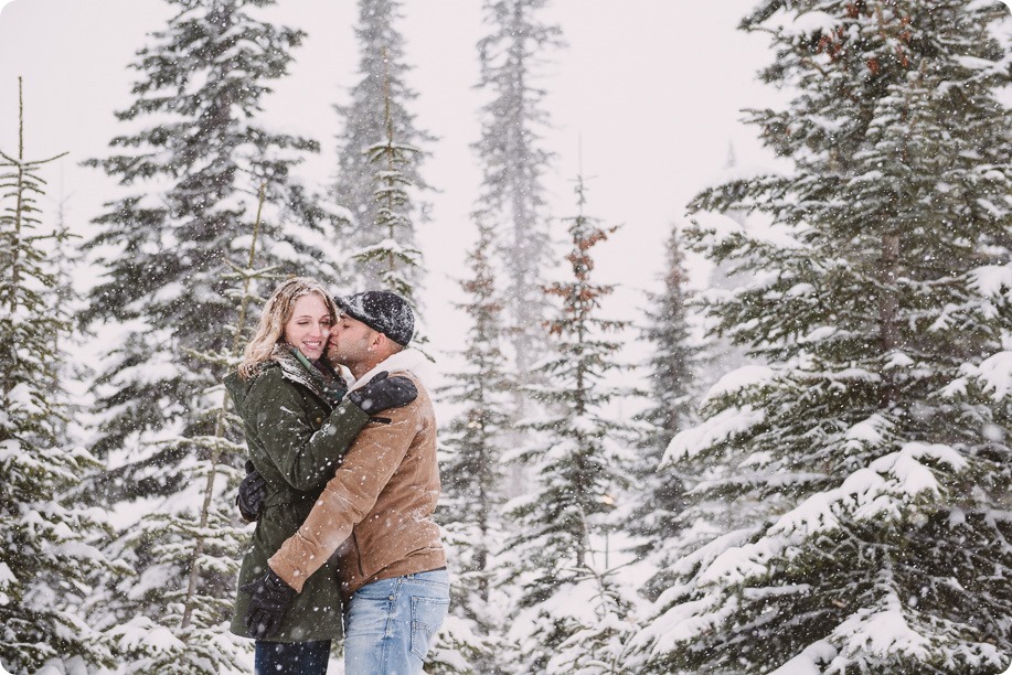 Big-White-engagement-session_Okanagan-photographer_snowy-winter-couples-portraits__81954_by-Kevin-Trowbridge