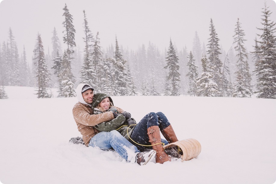 Big-White-engagement-session_Okanagan-photographer_snowy-winter-couples-portraits__82025_by-Kevin-Trowbridge