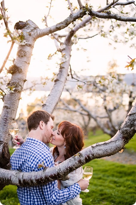 Kelowna-wedding-photographer_cherry-blossom-engagement-session_sunset-couples-portraits_tandem-bike__40424_by-Kevin-Trowbridge