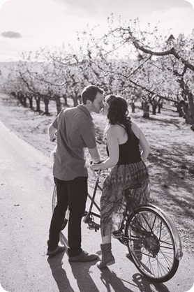 Kelowna-wedding-photographer_cherry-blossom-engagement-session_sunset-couples-portraits_tandem-bike__40181_by-Kevin-Trowbridge-2