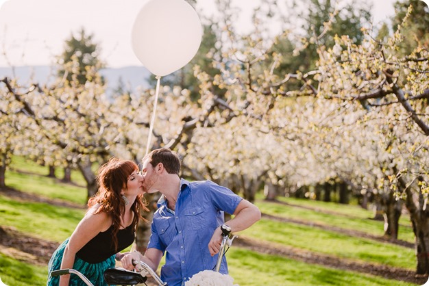 Kelowna-wedding-photographer_cherry-blossom-engagement-session_sunset-couples-portraits_tandem-bike__85506_by-Kevin-Trowbridge