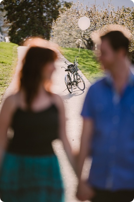 Kelowna-wedding-photographer_cherry-blossom-engagement-session_sunset-couples-portraits_tandem-bike__85531_by-Kevin-Trowbridge