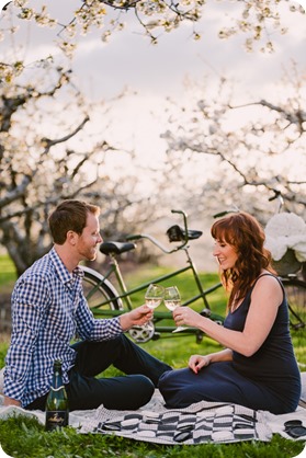 Kelowna-wedding-photographer_cherry-blossom-engagement-session_sunset-couples-portraits_tandem-bike__86034_by-Kevin-Trowbridge