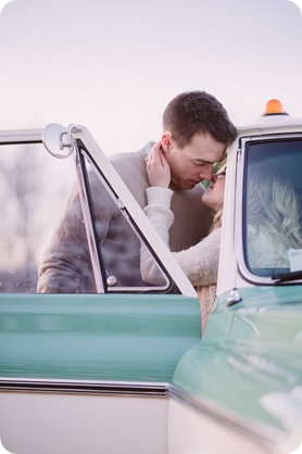 vintage-truck-engagement-session_Okanagan-photographer_sunset-field-couples-portraits__47611_by-Kevin-Trowbridge