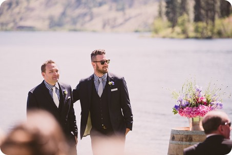 Kaleden-wedding_lake-portraits-rowboat-101_by-Kevin-Trowbridge-photography_Kelowna