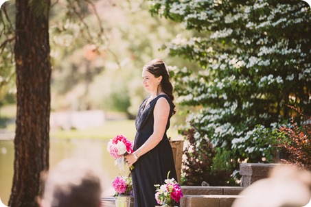 Kaleden-wedding_lake-portraits-rowboat-102_by-Kevin-Trowbridge-photography_Kelowna