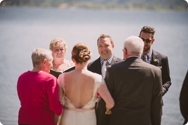 Kaleden-wedding_lake-portraits-rowboat-109_by-Kevin-Trowbridge-photography_Kelowna