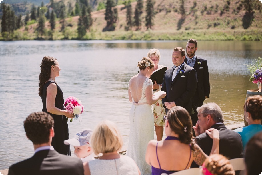 Kaleden-wedding_lake-portraits-rowboat-119_by-Kevin-Trowbridge-photography_Kelowna