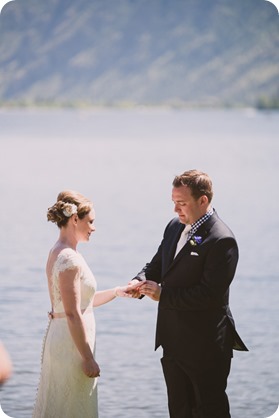 Kaleden-wedding_lake-portraits-rowboat-121_by-Kevin-Trowbridge-photography_Kelowna